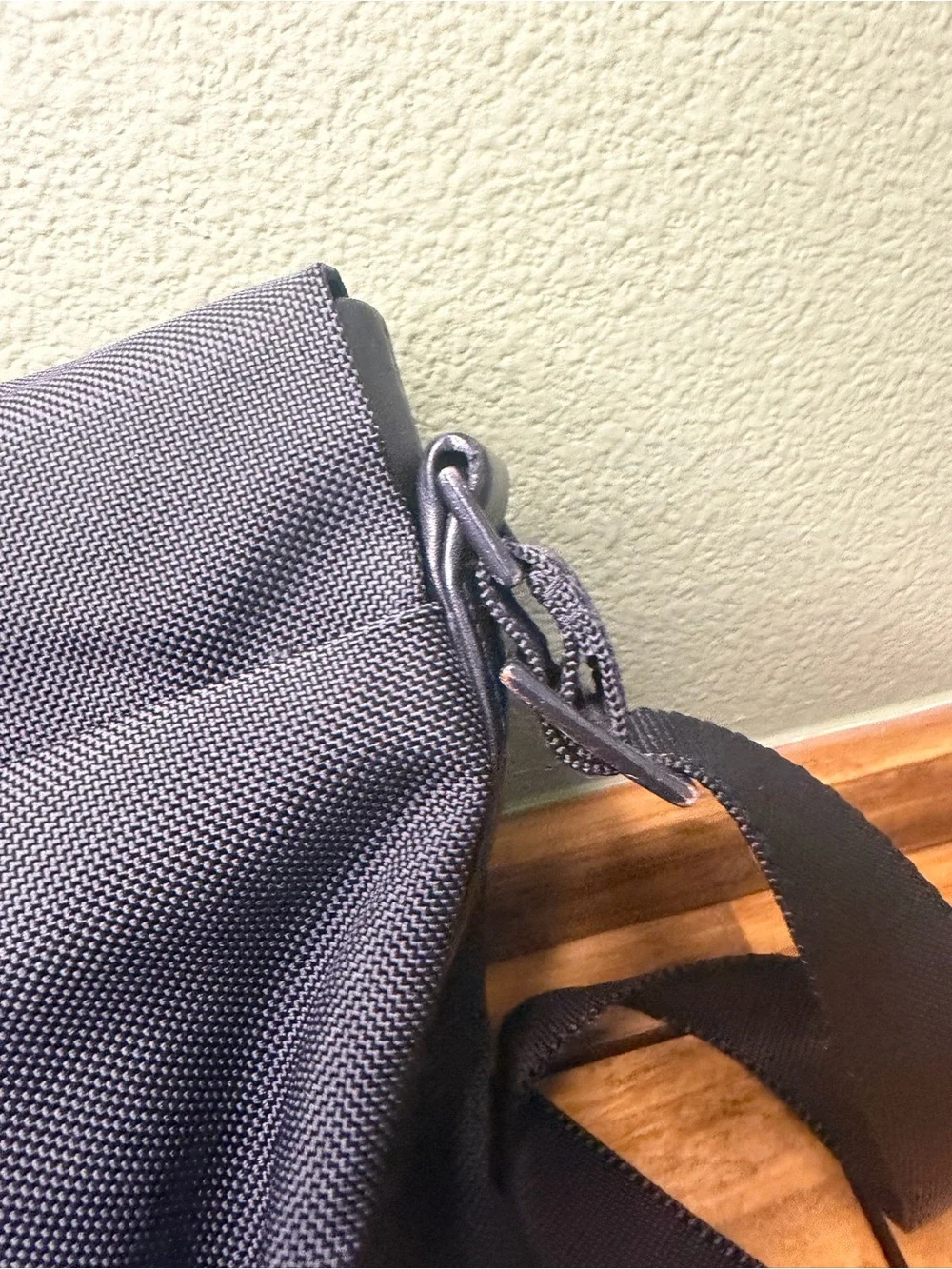 Tumi messenger bag